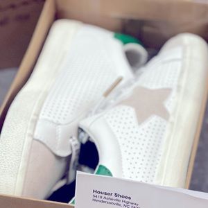 Brand New open box Never Worn Vintage Havana shoes